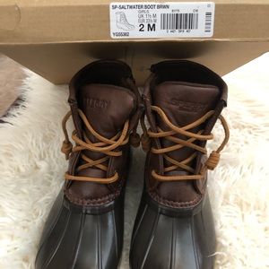 Sperrys saltwater kids boots size 2 brown